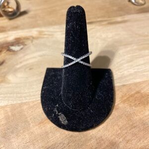 GLAMOUR ENGAGEMENT RING SIZE 6